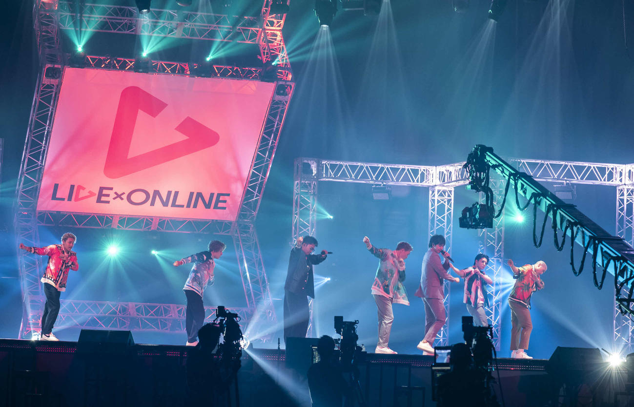 配信ライブ「LIVE×ONLINE」を行ったGENERATIONS