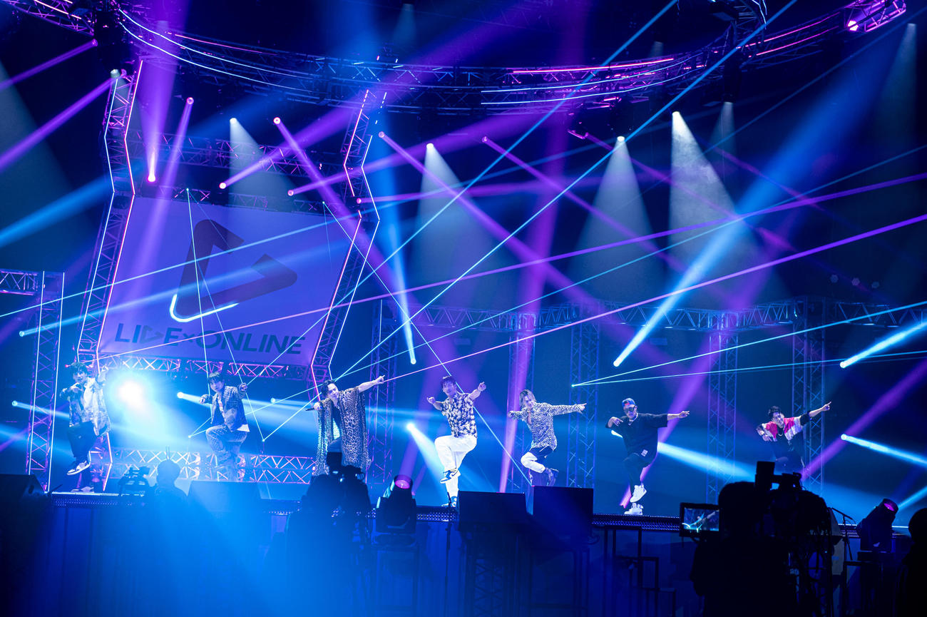 配信ライブ「LIVE×ONLINE」を行った三代目　J　SOUL　BROTHERS