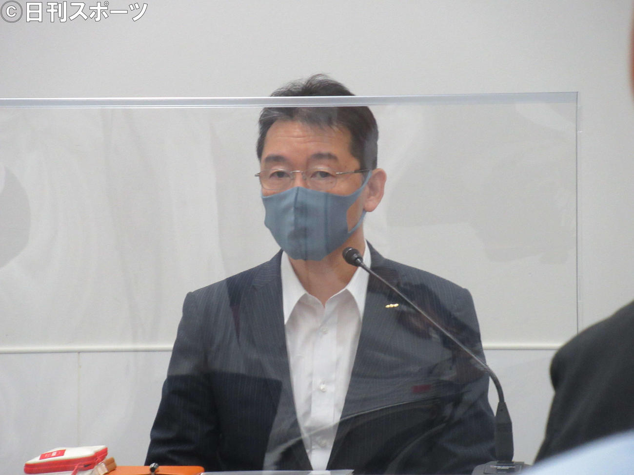 社長会見に出席したABCラジオの岩田潤社長（撮影・星名希実）