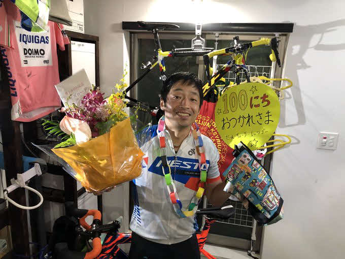 「団長安田おうちで自転車ZWIFTトークライブ」が10日に100日目を迎え、11日に163キロを走破した団長安田（本人提供）