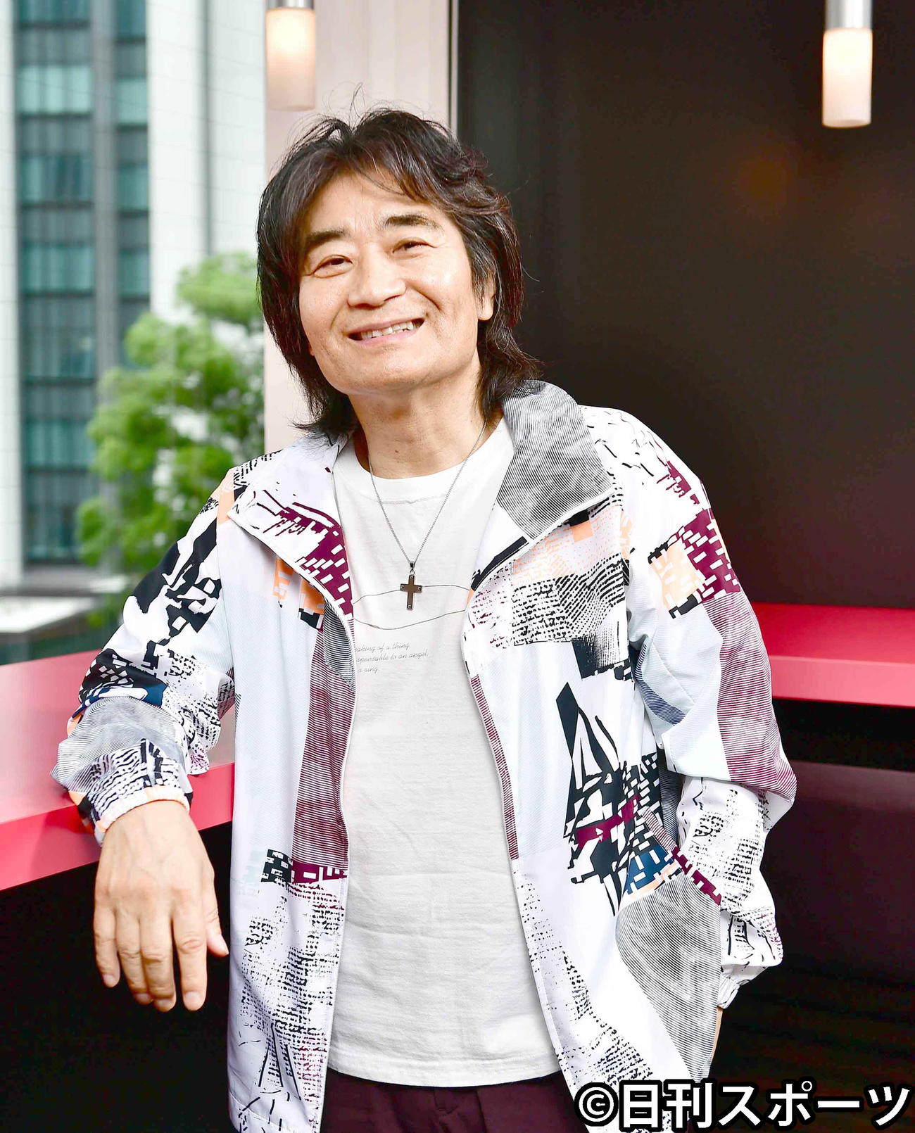 結成40周年を迎えたスターダストレビューの根本要（撮影・小沢裕）