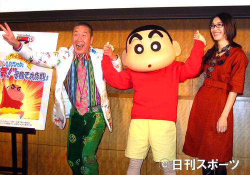 06年12月　娘の山本未来とトークイベントに参加した山本寛斎さん