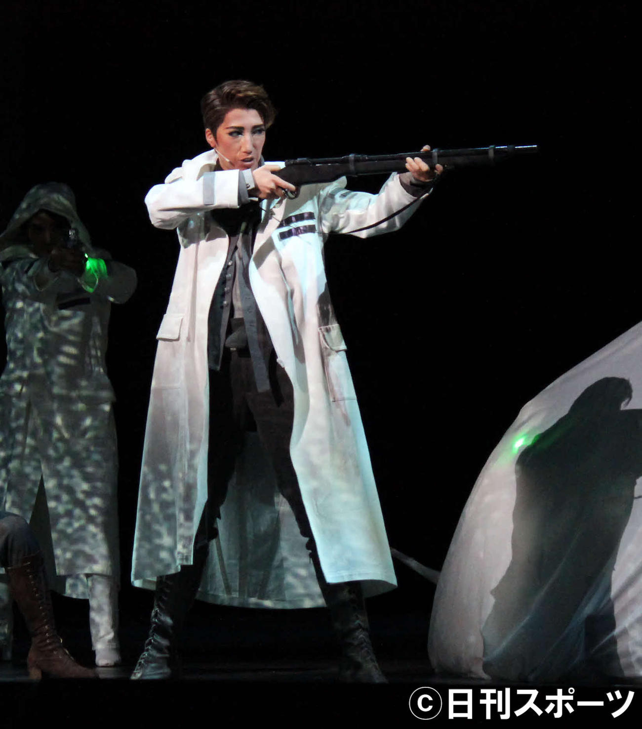 宝塚歌劇5カ月ぶり別箱公演で、SF作品に主演した宙組トップ真風涼帆（撮影・村上久美子）