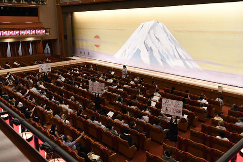 「八月花形歌舞伎」初日開演前の客席の様子コピーライト松竹