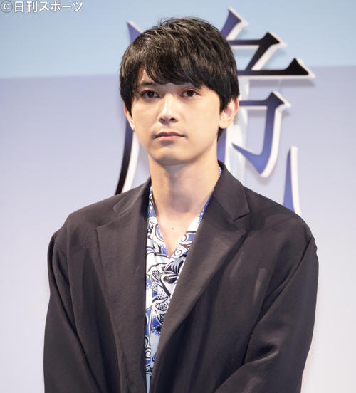 吉沢亮 釣り好きなのに 魚を触ることが出来ない シネマ写真ニュース 日刊スポーツ