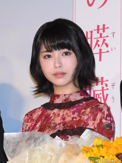 映画「君の膵臓（すいぞう）をたべたい」公開初日舞台あいさつ　舞台あいさつでヒロインの浜辺美波（2017年7月28日撮影）