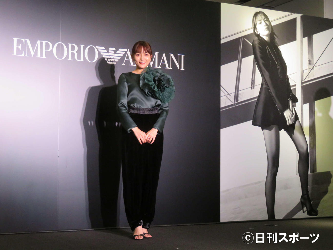 エンポリオ　アルマーニの2020秋冬広告キャンペーンモデル就任会見に登壇した川口春奈（撮影・村上幸将）