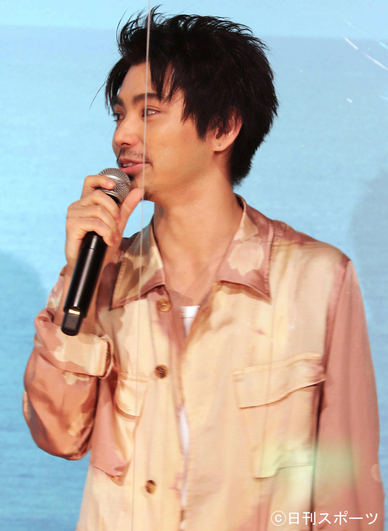 映画「ソワレ」公開記念舞台あいさつに登壇する村上虹郎（撮影・沢田直人）