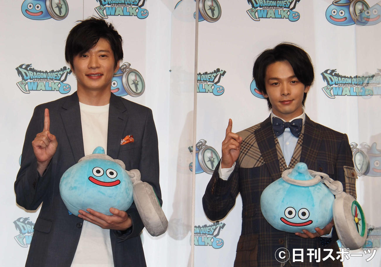 「ドラゴンクエストウォーク」新CM発表会に出席した田中圭（左）と中村倫也（撮影・遠藤尚子）