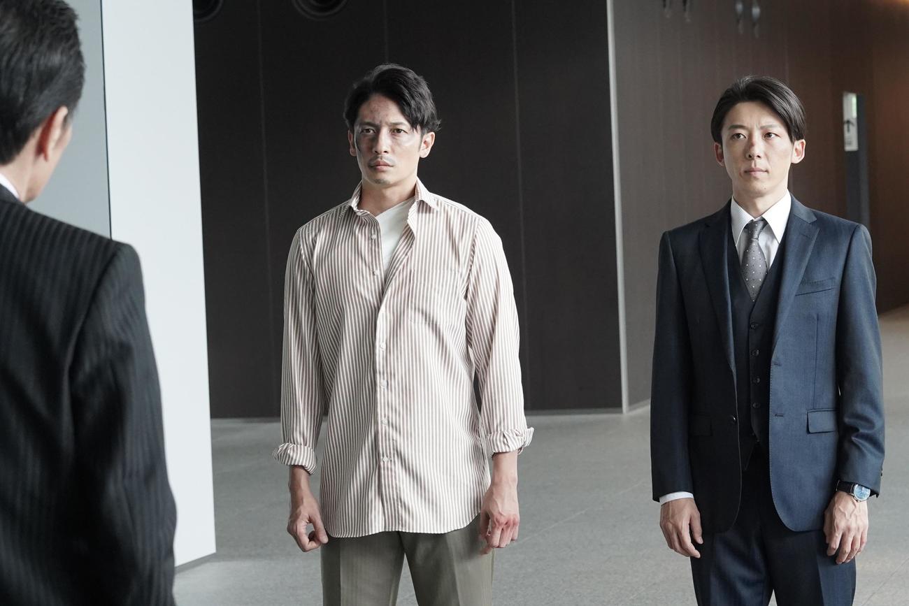 キリシマ急便社長の霧島源平（左）に詰め寄る矢端竜一（中）と矢端竜二（C）カンテレ