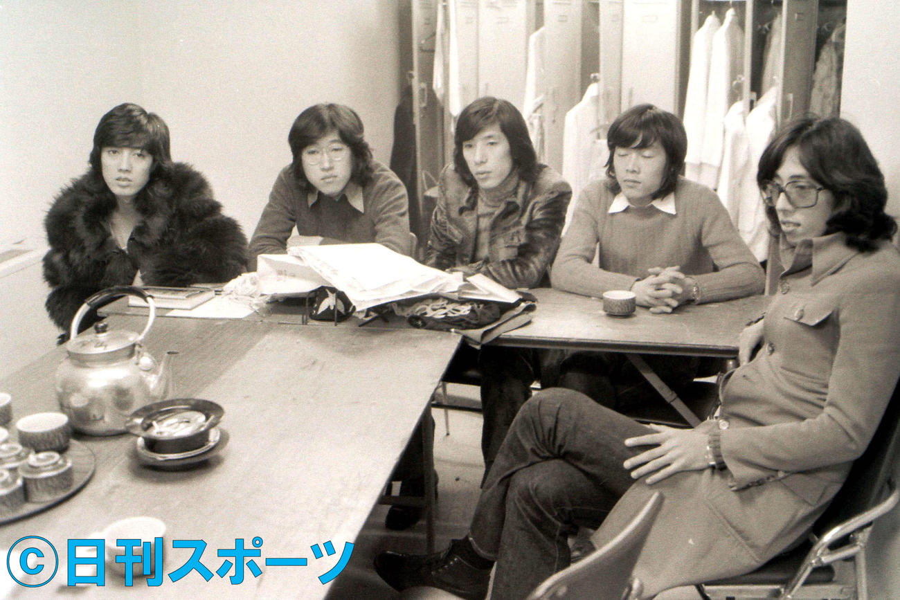 71年1月、「ザ・タイガースビューティフル・コンサート」の解散公演をしたザ・タイガース、左から2人目が岸部四郎さん（当時は岸部シロー）