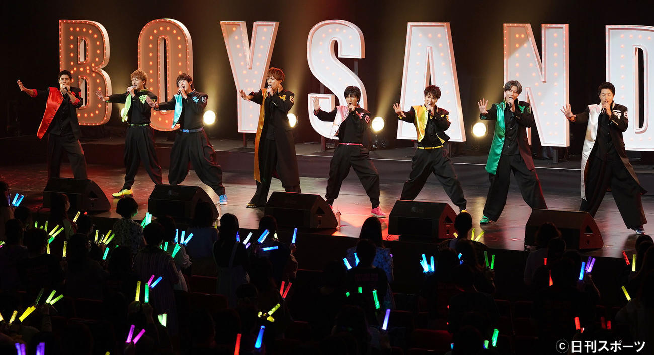 全国ライブツアー「BARI　BARI★PARTY」をスタートさせたBOYS　AND　MEN（撮影・森本幸一）