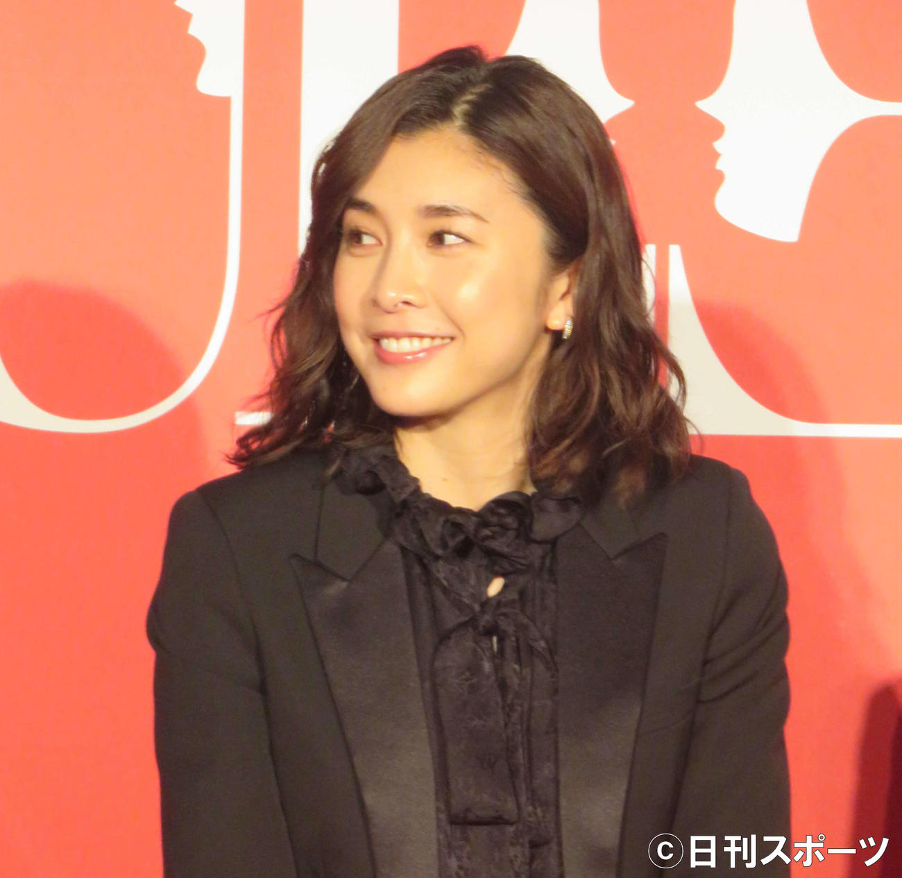 フジテレビ系「スキャンダル専門弁護士　QUEEN」の制作発表に出席した竹内結子さん（2019年1月9日撮影）