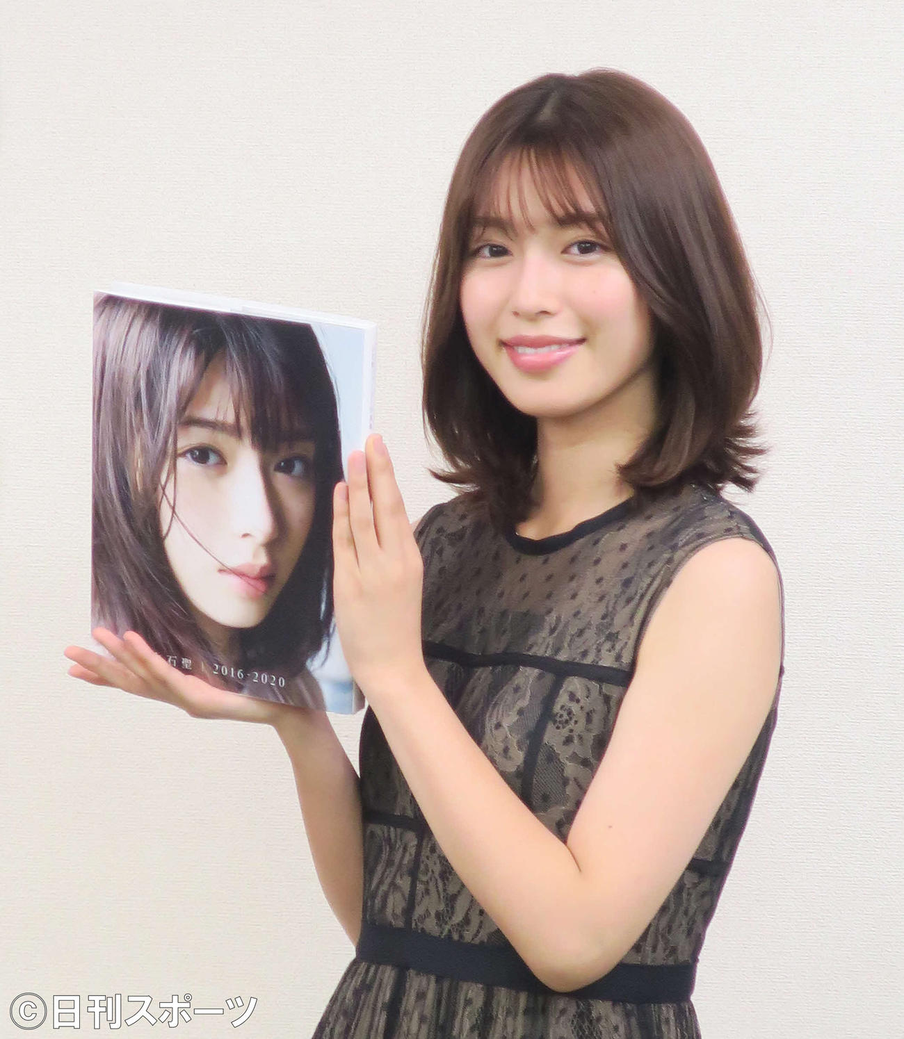 ファースト写真集「白石聖2016～2020」の発売記念取材会を行った白石聖