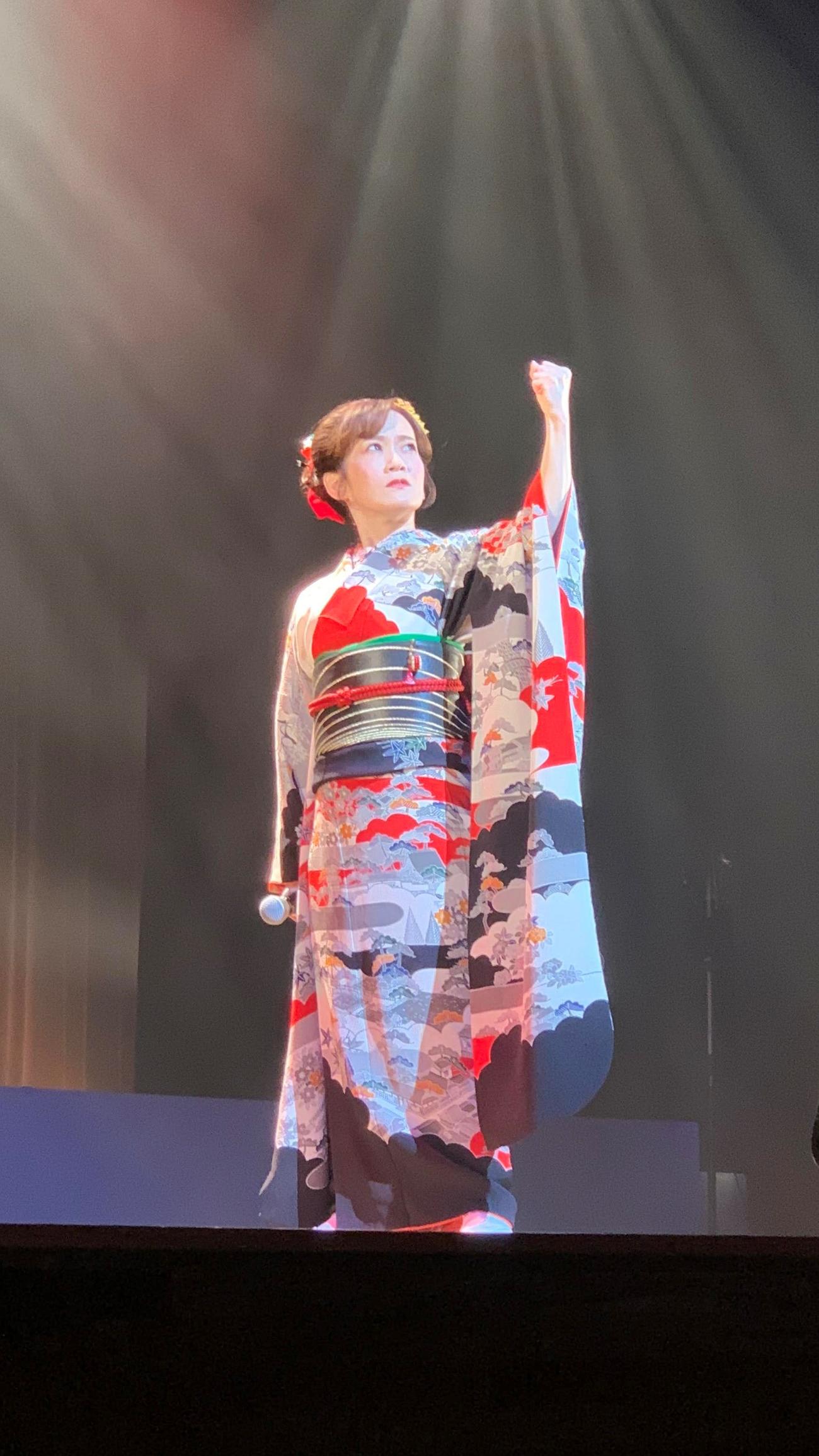 デビュー20周年記念コンサートを行った永井裕子