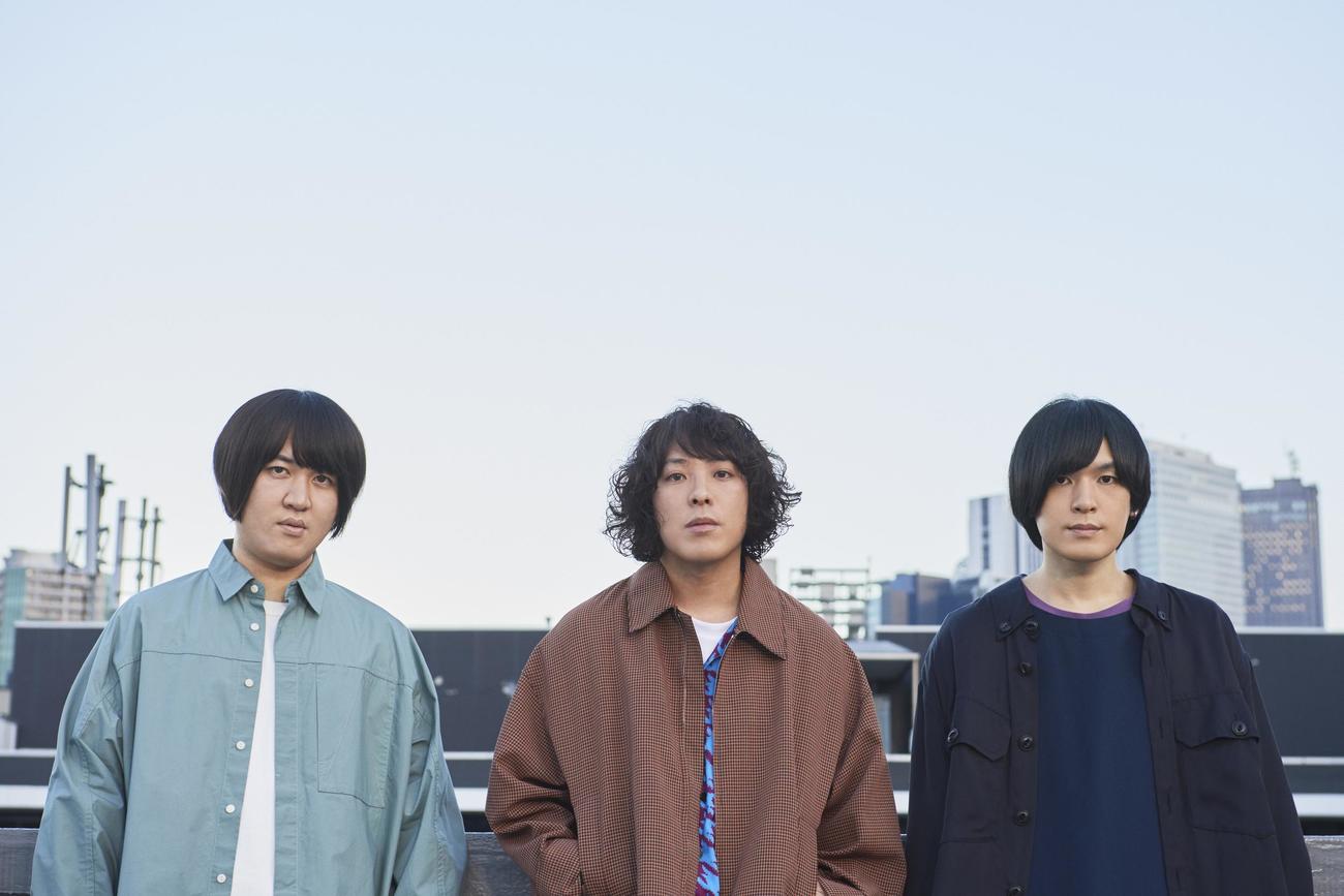 KANA－BOON。左から小泉貴裕、谷口鮪、古賀隼斗