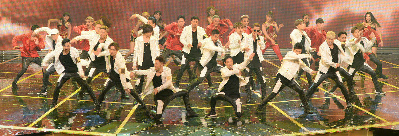 第66回NHK紅白歌合戦　熱唱するATSUSHI（2015年12月31日撮影）