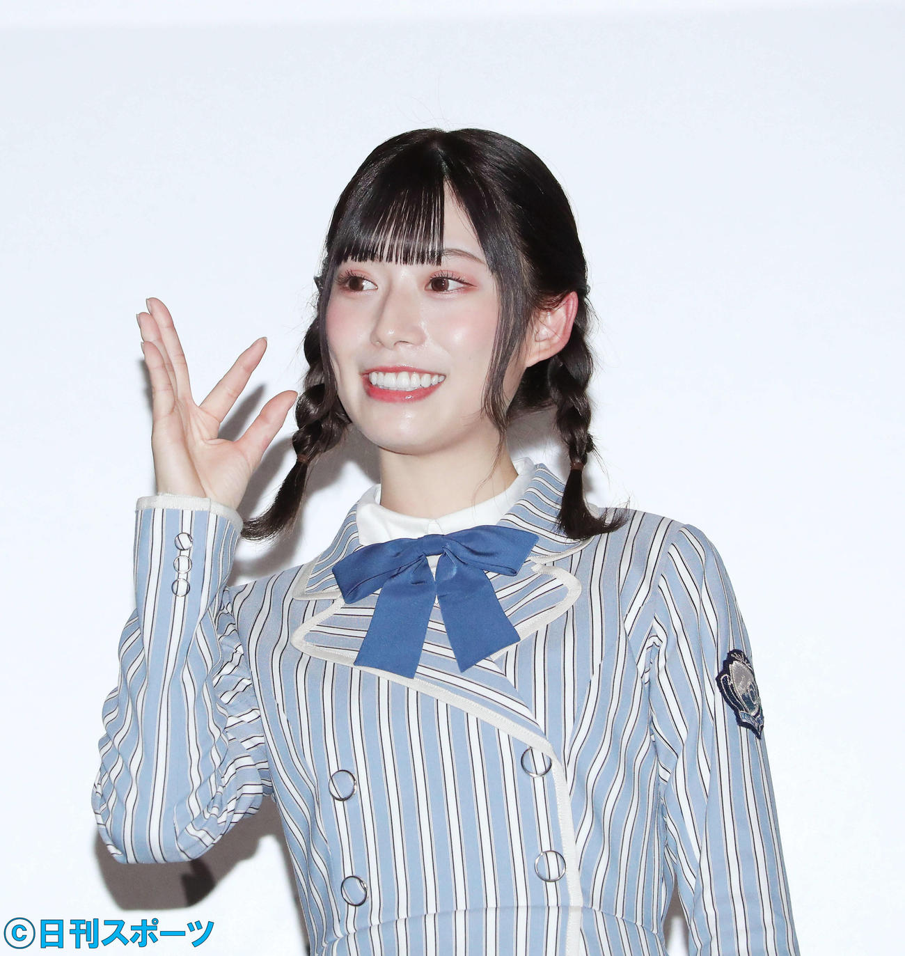 映画「3年目のデビュー」満員御礼舞台あいさつに臨む日向坂46の東村芽依（撮影・河田真司）