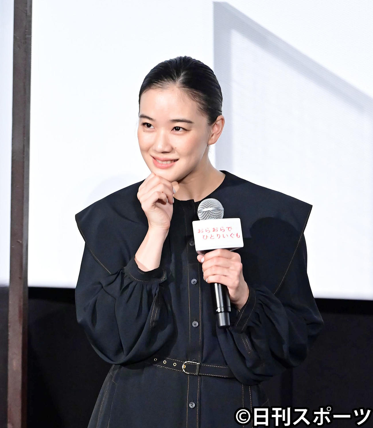 映画「おらおらでひとりいぐも」公開初日舞台あいさつに臨む蒼井優（撮影・小沢裕）