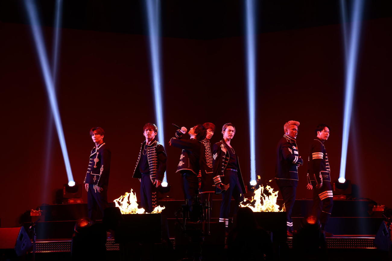 デビュー10周年の記念日に配信ライブ「LIVE×ONLINE」を行った三代目　J　SOUL　BROTHERS