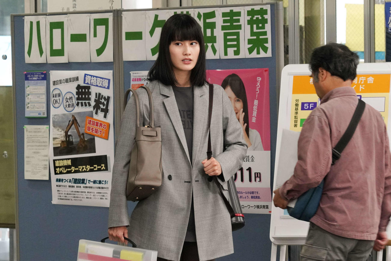 「35歳の少女」に出演している橋本愛