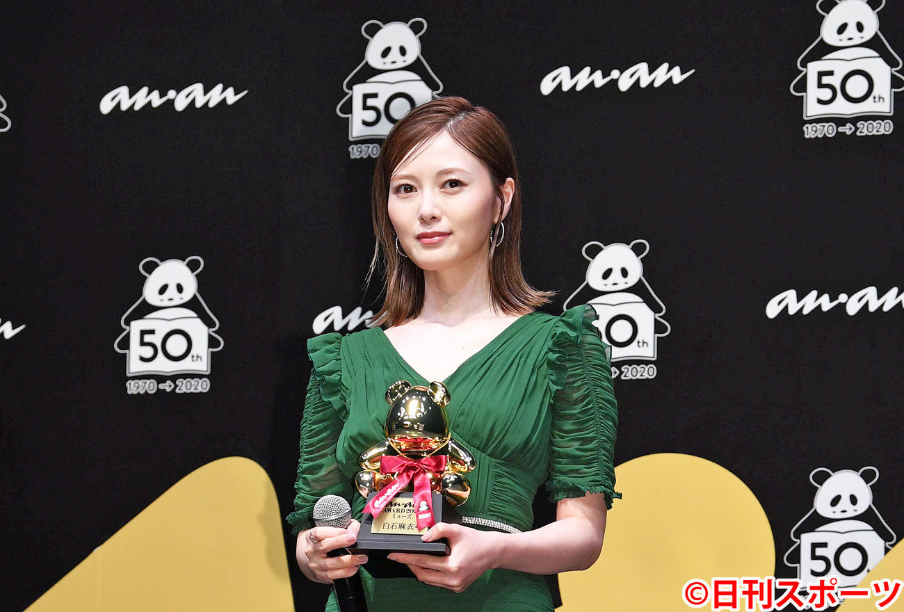 ananAWARD　2020　ミューズに選ばれた白石麻衣（撮影・滝沢徹郎）