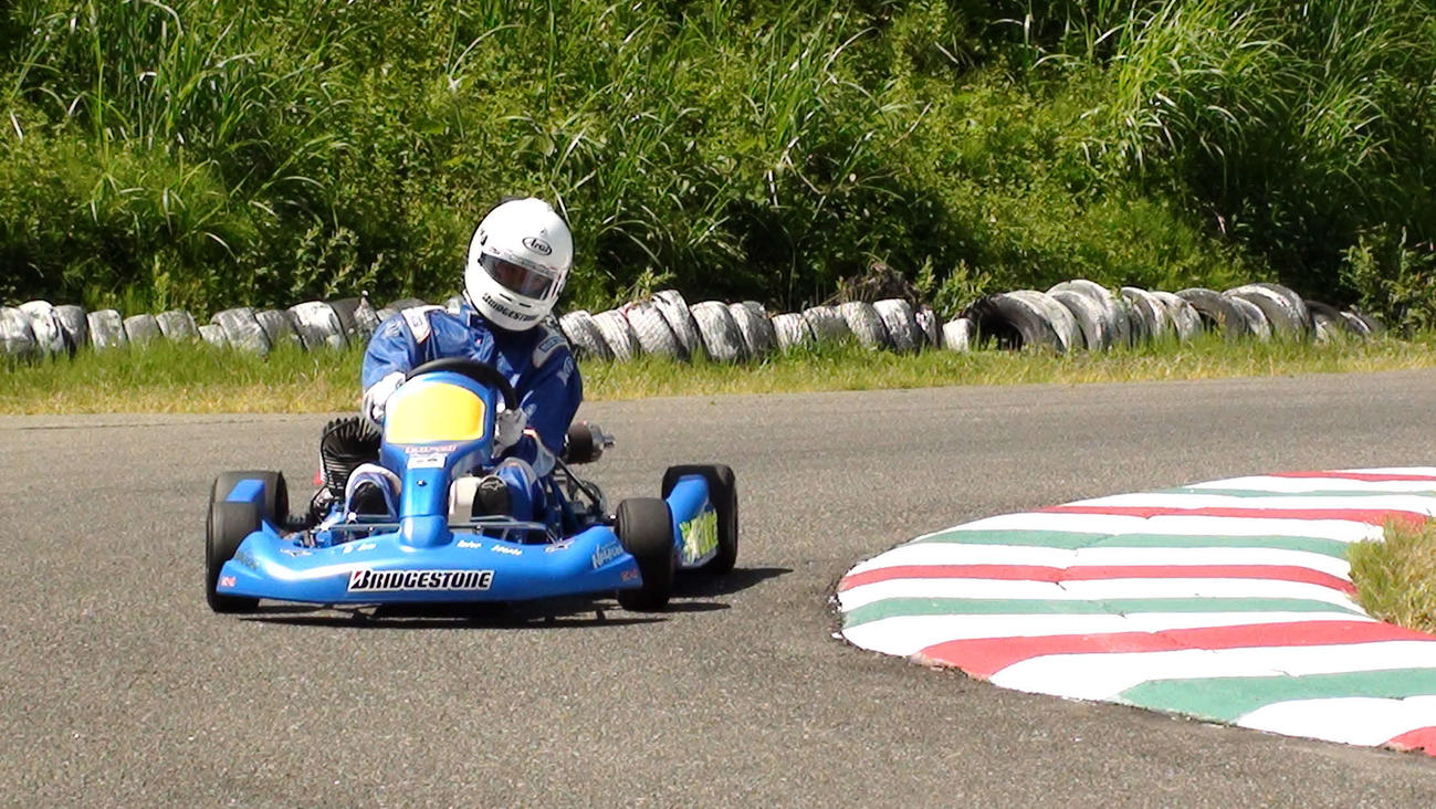 小中学生のころはカートレースに夢中だった