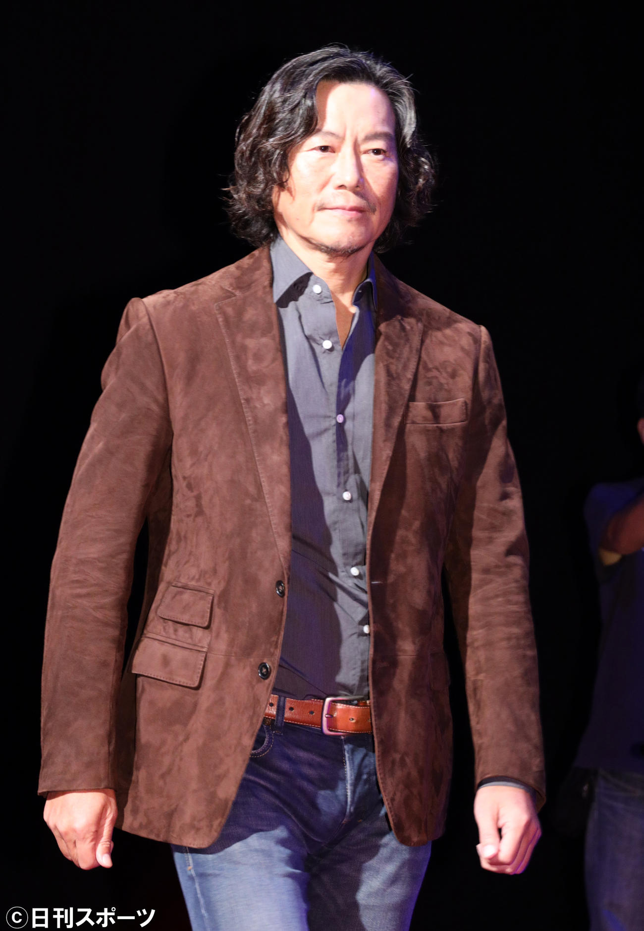 ドラマ「逃亡者」の制作発表会見を行う豊川悦司（撮影・中島郁夫）