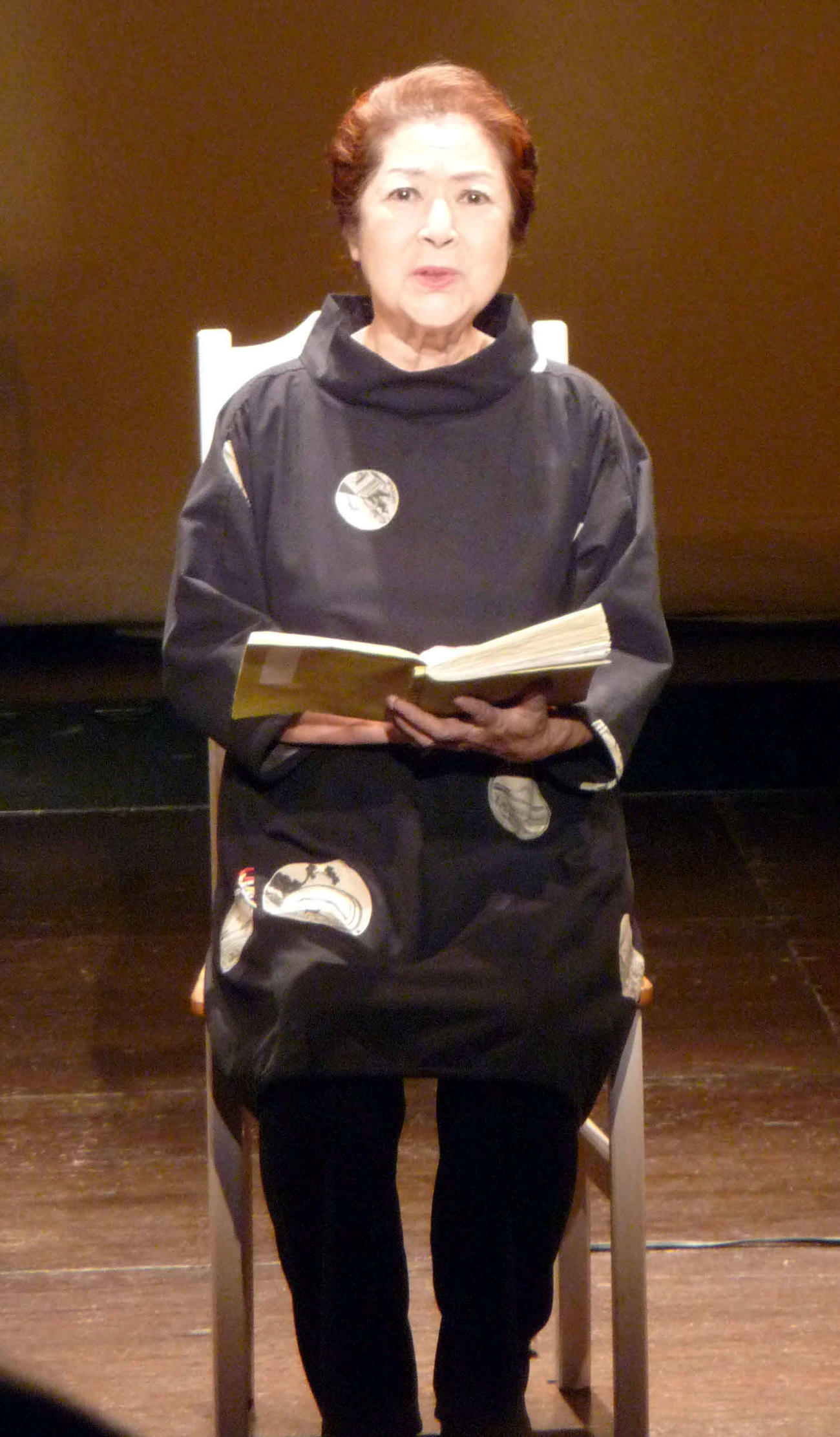 中原中也の詩を読む幸田弘子さん（2014年10月15日撮影）