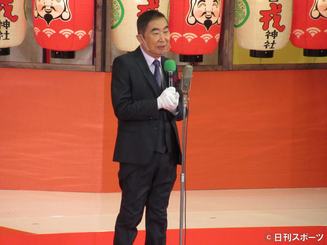 「第69回令和3年度今宮戎神社福娘発表会」の司会を務めた桂文枝（撮影・星名希実）