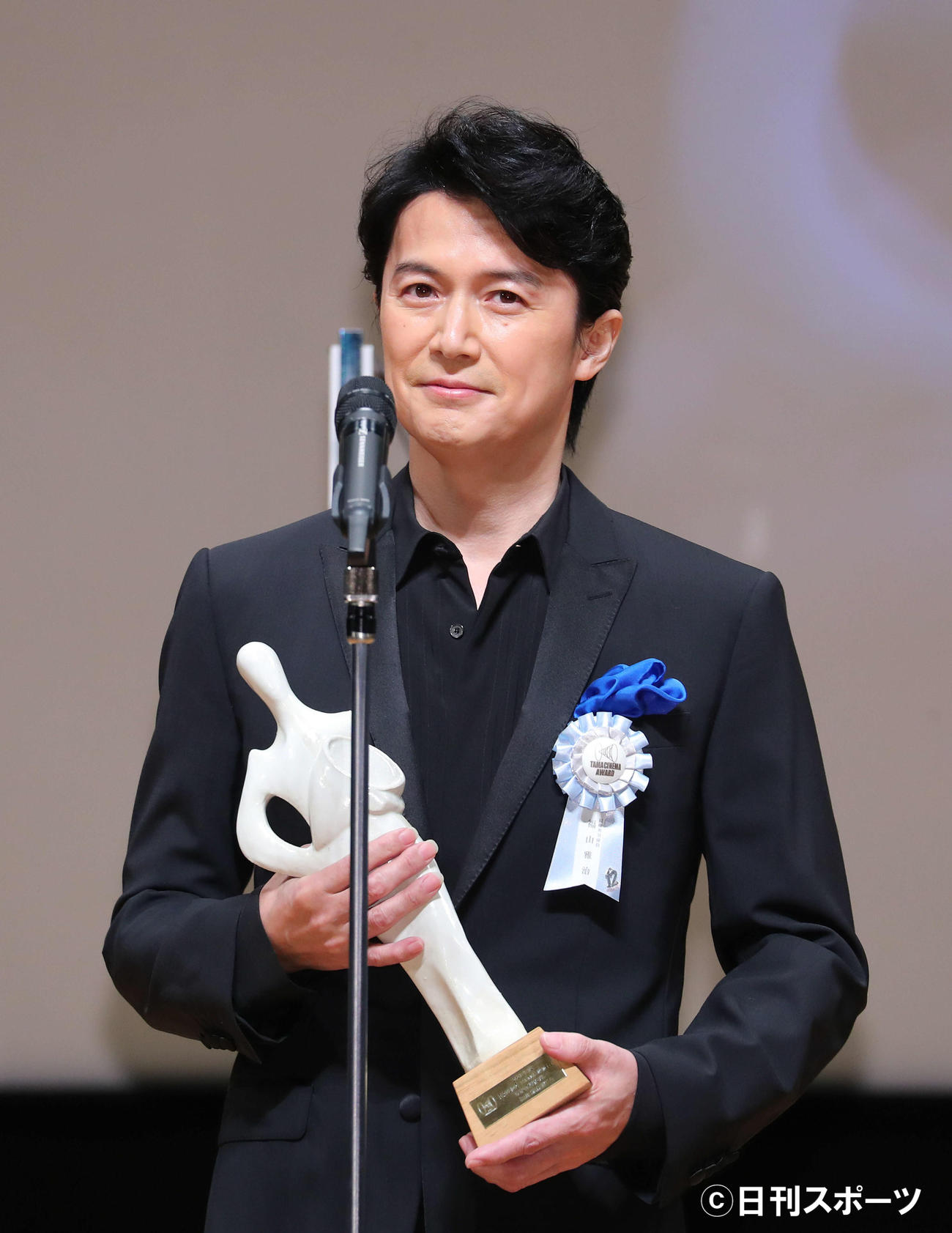 最優秀男優賞を受賞しスピーチする福山雅治（撮影・河田真司）