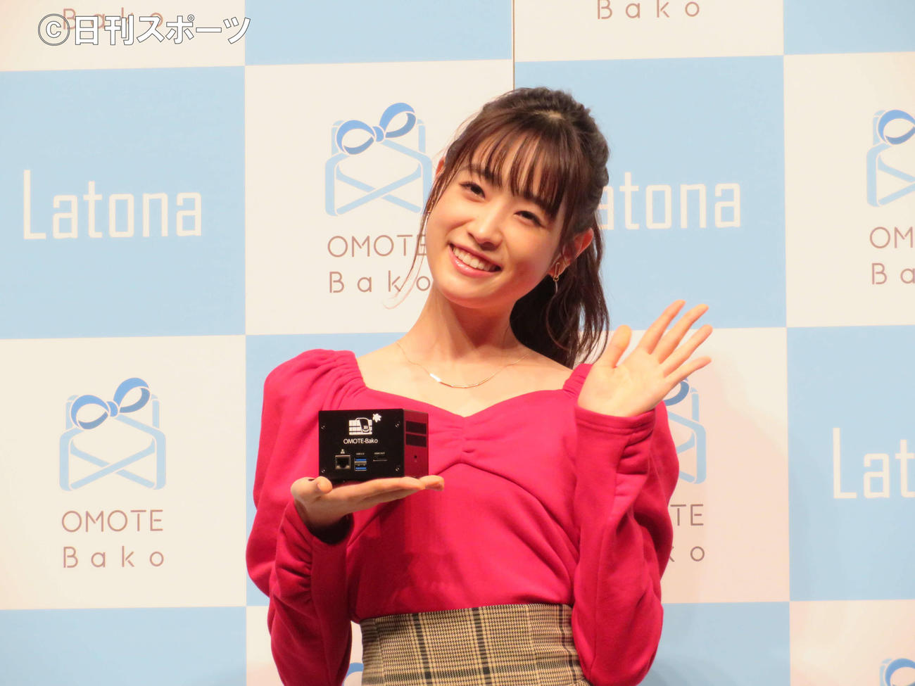 ラトナ　新サービス「OMOTE－Bako」（おもてばこ）記念イベントに出席した高橋ひかる（撮影・三須佳夏）