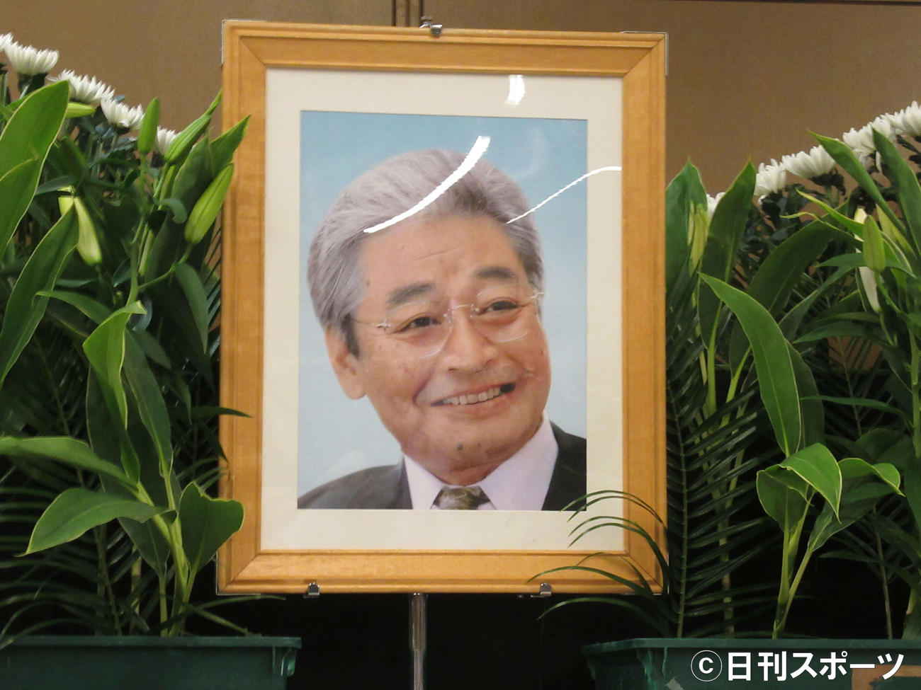 祭壇に飾られた船場太郎さんの写真（撮影・星名希実）