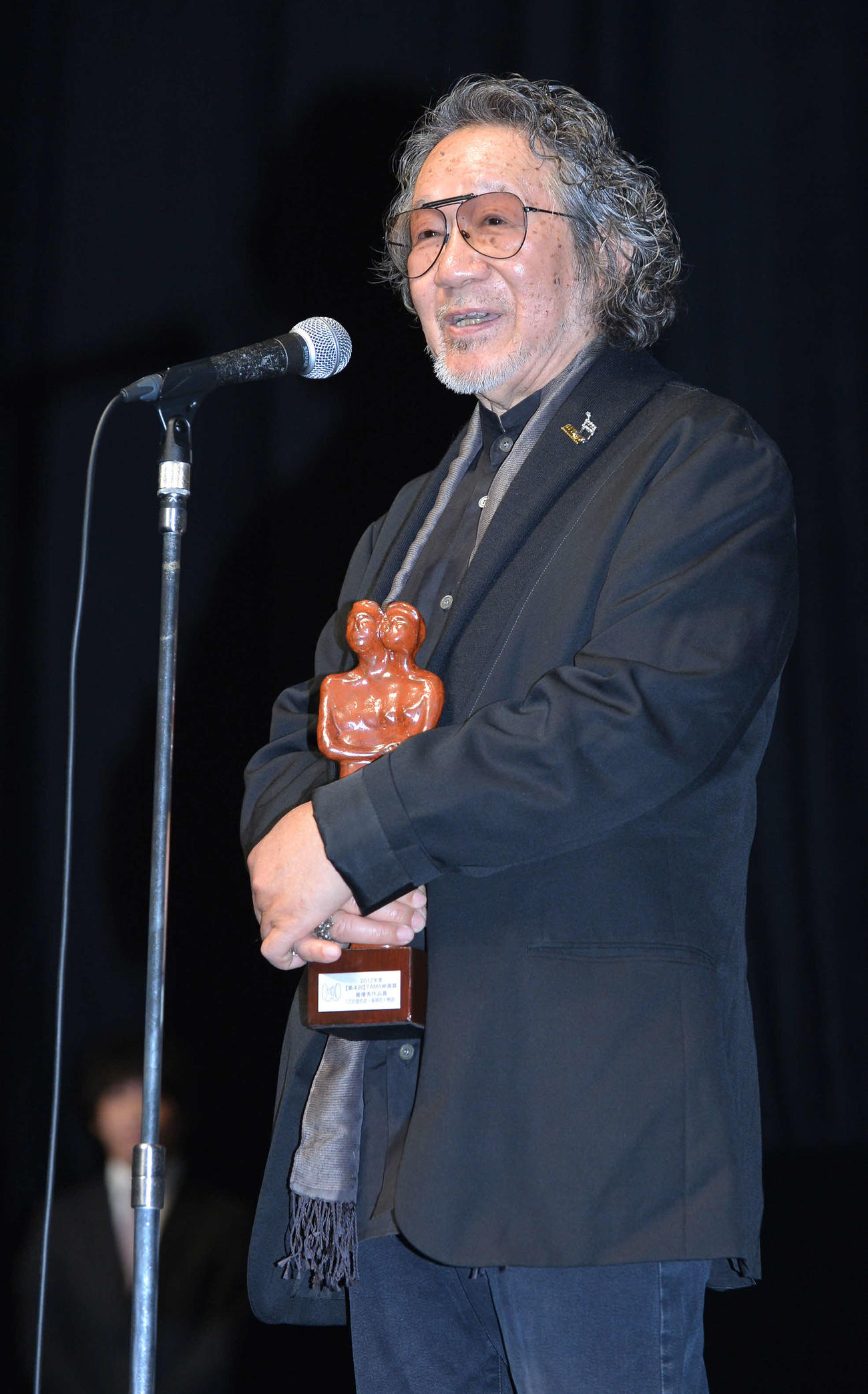 12年11月、第4回TAMA映画賞授賞式で「この空の花　ー長岡物語」で最優秀作品賞を受賞した大林宣彦さん