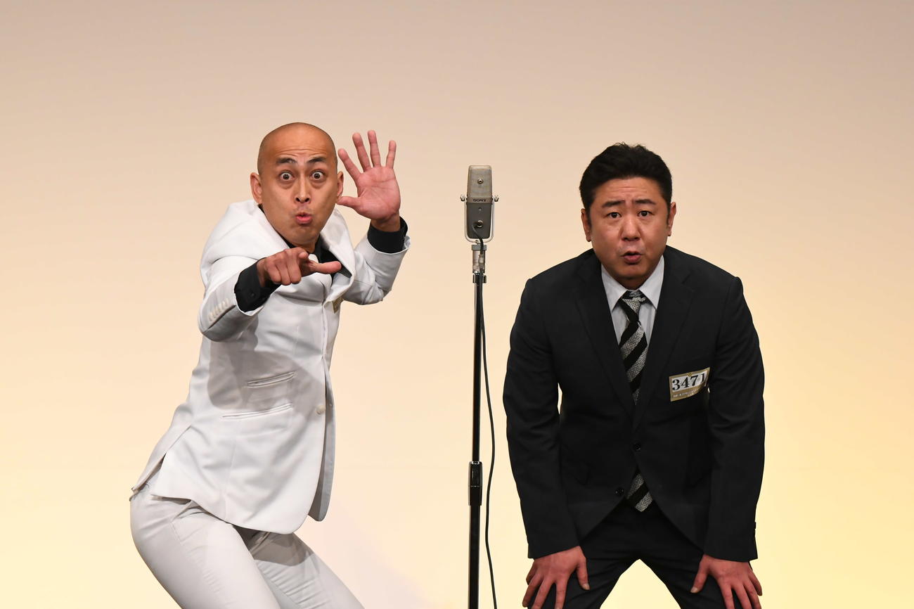 「M-1グランプリ2020」決勝進出を決めた錦鯉。左が長谷川雅紀、右が渡辺隆(C)M-1グランプリ事務局