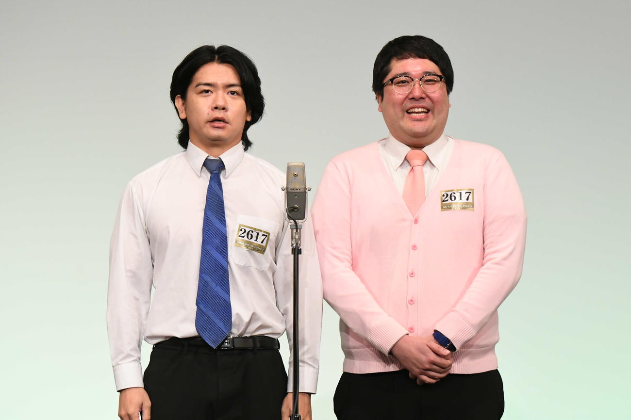 「M-1グランプリ2020」決勝進出を決めたマヂカルラブリー。左が野田クリスタル、右が村上(C)M-1グランプリ事務局