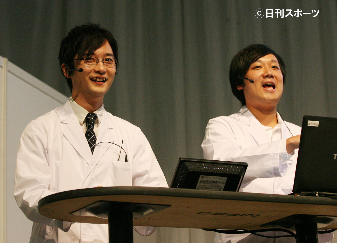 田畑藤本の藤本（左）と田畑（10年11月撮影）