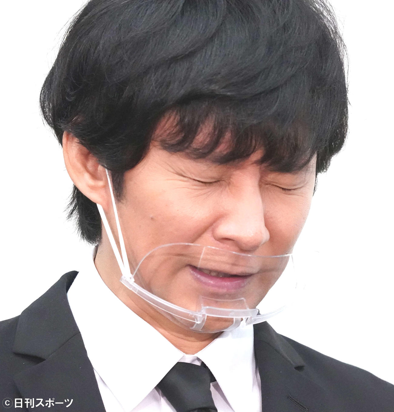 謝罪会見を行うアンジャッシュの渡部建（撮影・江口和貴）