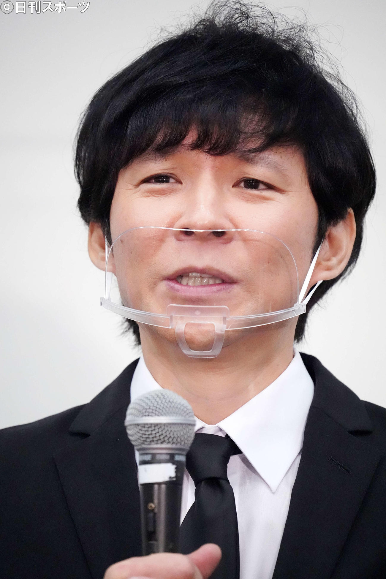 謝罪会見を行うアンジャッシュの渡部建（撮影・江口和貴）