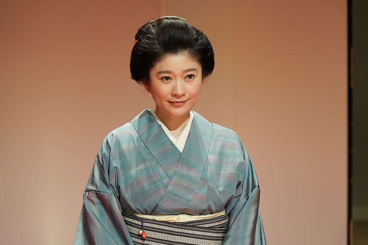 「おちょやん」で芝居茶屋の女将シズを演じる篠原涼子（NHK提供）