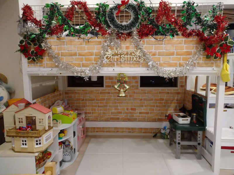 クリスマス仕様になったノンスタイル石田明の自宅