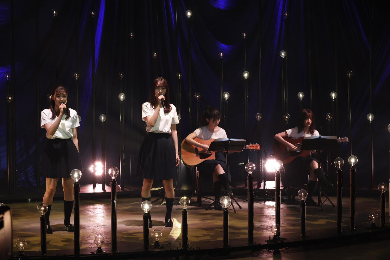 「渋谷ブルース」を披露した乃木坂46の4期生