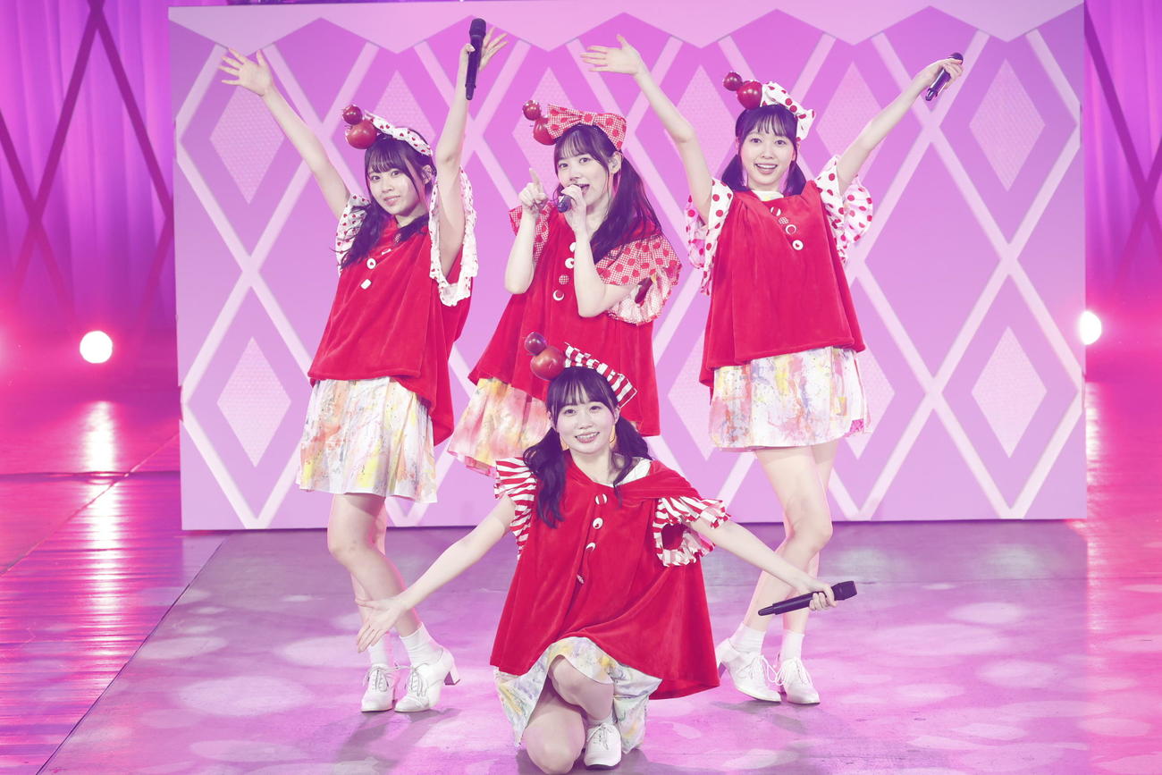 「白米様」を披露した乃木坂46の4期生