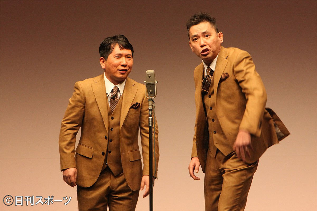 爆笑問題の田中裕二（左）と太田光（2020年10月9日撮影）
