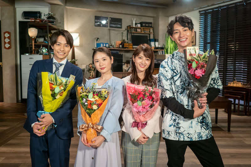 テレビ東京系連続ドラマ「共演NG」のクランクアップを迎えた若手出演者ら（共演NGオフィシャルブログより）