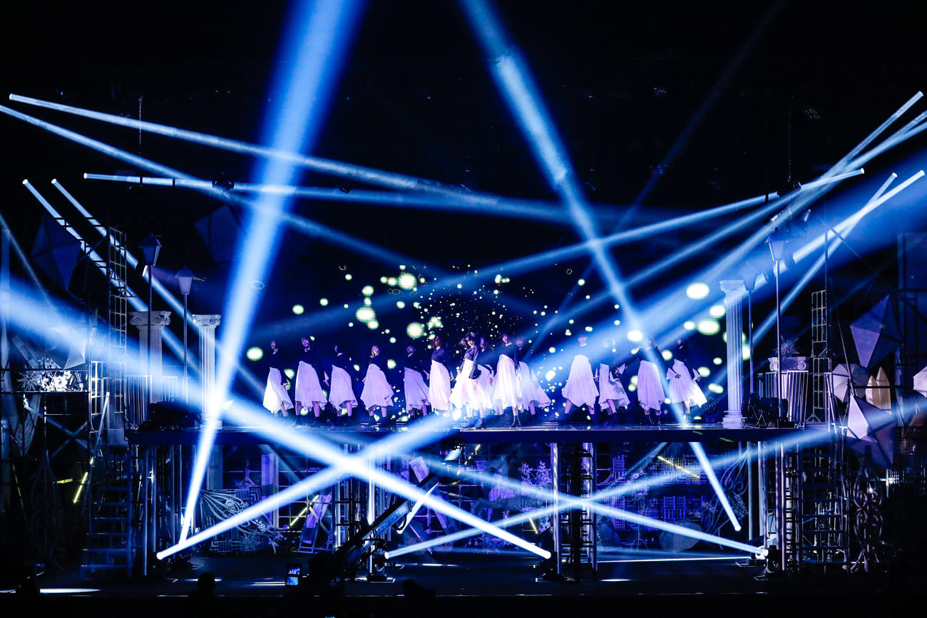 「デビューカウントダウンライブ！！」でパフォーマンスする櫻坂46（撮影／上山陽介）