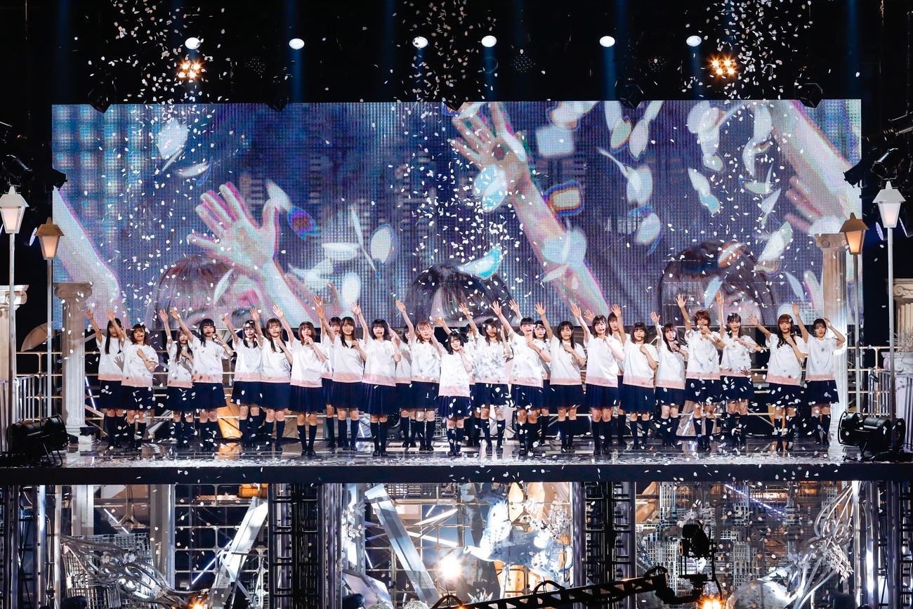 「デビューカウントダウンライブ！！」でパフォーマンスする櫻坂46（撮影／上山陽介）