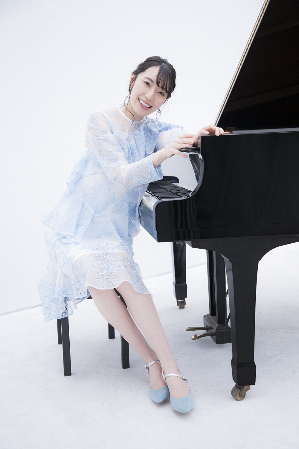 “20代最後の妄想”をテーマにした初の写真集「咲子」を発売する松井咲子