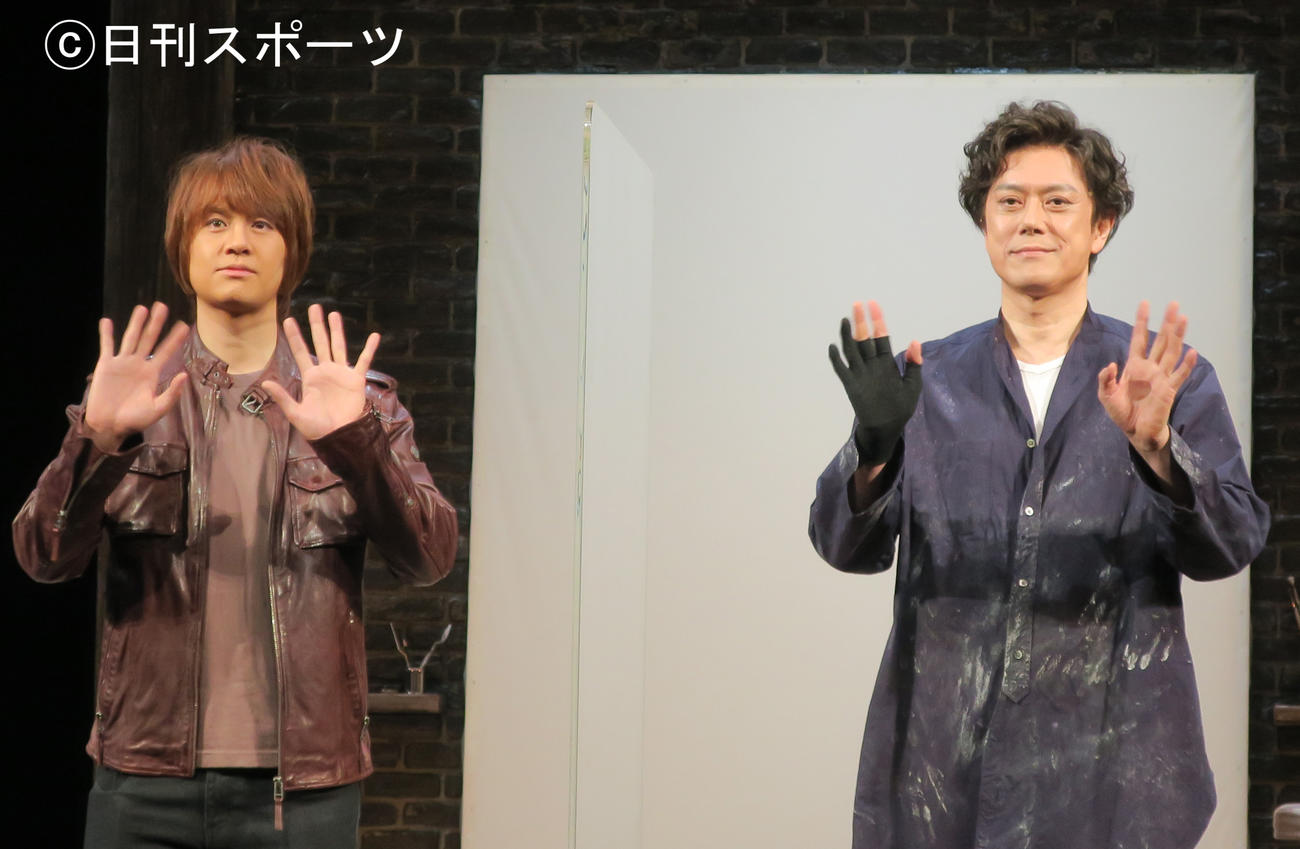 舞台「オトコ・フタリ」の取材会で。左から、浦井健治、山口祐一郎