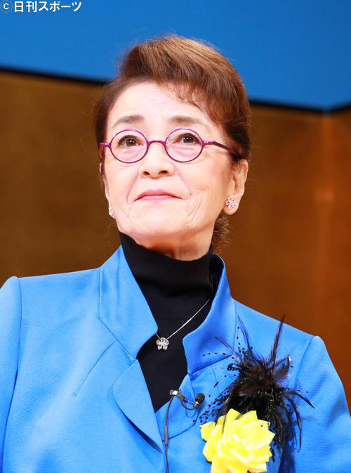 「スターの手型顕彰式」に選ばれた倍賞千恵子（撮影・中島郁夫）